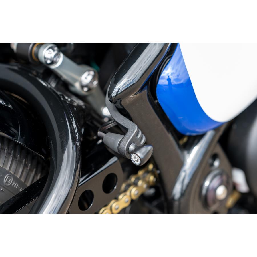 Motone(モートーン) リアウインカーステー AJAX フレームマウント M8/M10用 ボンネビル Bobber (17-25) MMU592 |  | 03