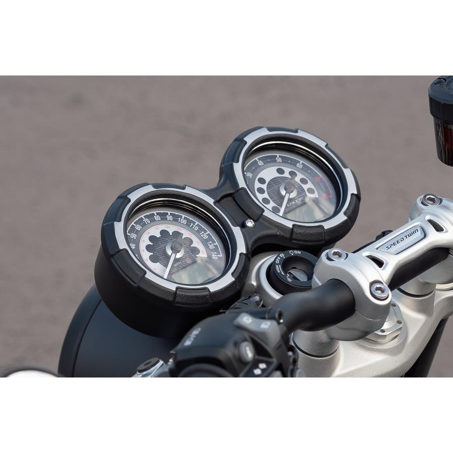 Motone(モートーン) メーターカバー PEERLESS ブラック/ポリッシュ T100/T120 (16-25) スラクストン Thruxton1200 (16-24) SpeedTwin1200 (19-24) MMU597 |  | 01