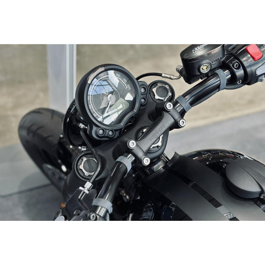 Motone(モートーン) フロントフォークキャップ CAPOS アルミ ブラック/ポリッシュ ボンネビル Bobber (21-25) Speedmaster (21-25) MMU630 |  | 04