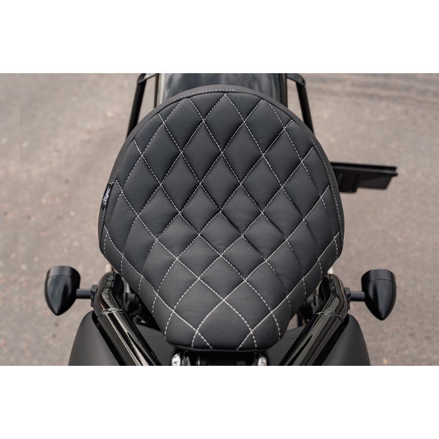 Motone(モートーン) シート KING COBRA フルダイヤモンドステッチ ブラック ボンネビル Bobber (17-25) MSM031 |  | 03