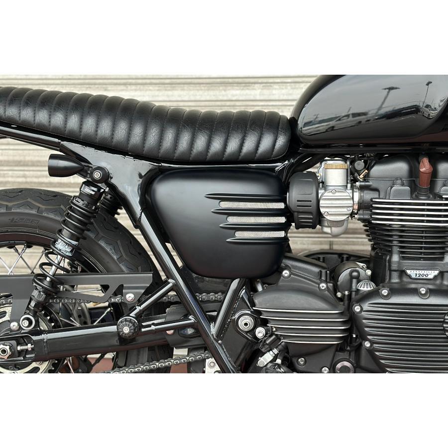 モートーン サイドカバー リブ マットブラック Bonneville T120 (16-25) MTE213 |  | 01