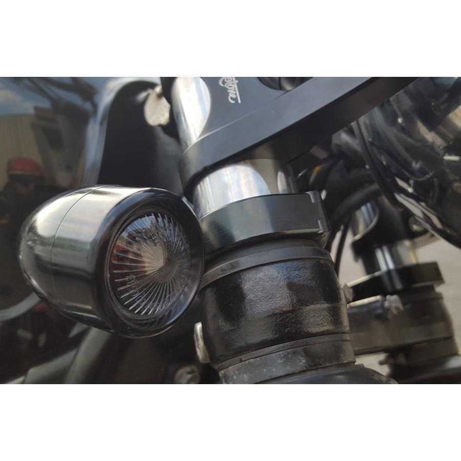 Motone(モートーン) フロントウインカーステー Φ41フォーククランプ M10用 ブラック T100/T120 (02-25) SpeedTwin900 (16-24) スクランブラー900 (17-25) |  | 05