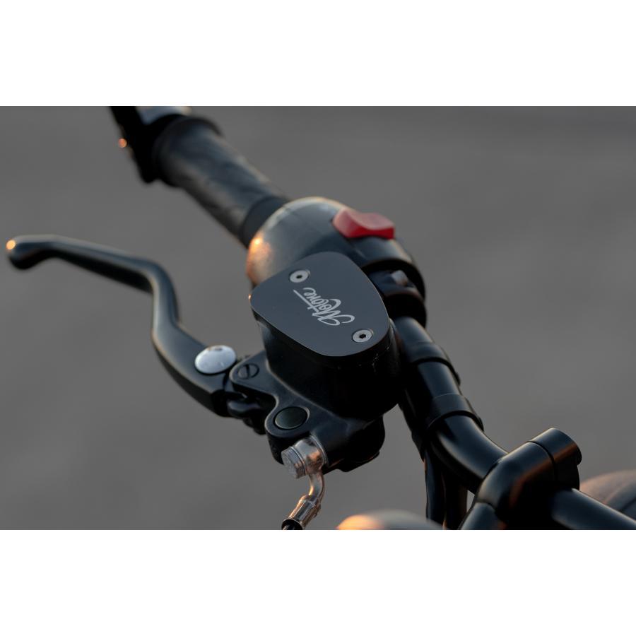 Motone(モートーン) マスターシリンダーキャップ Motoneロゴ アルミビレット T100 (02-25) T120 (16-25) Bobber (17-25) Speedmaster (18-25) SNG224 |  | 05