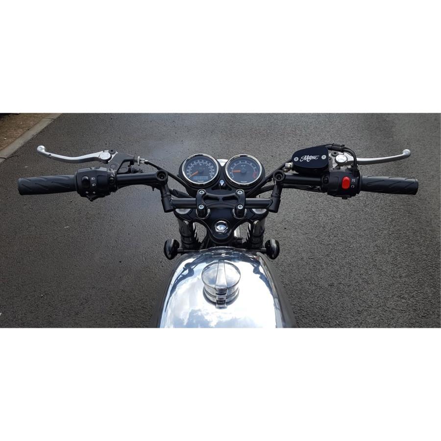 Motone(モートーン) マスターシリンダーキャップ Motoneロゴ アルミビレット T100 (02-25) T120 (16-25) Bobber (17-25) Speedmaster (18-25) SNG224 |  | 07