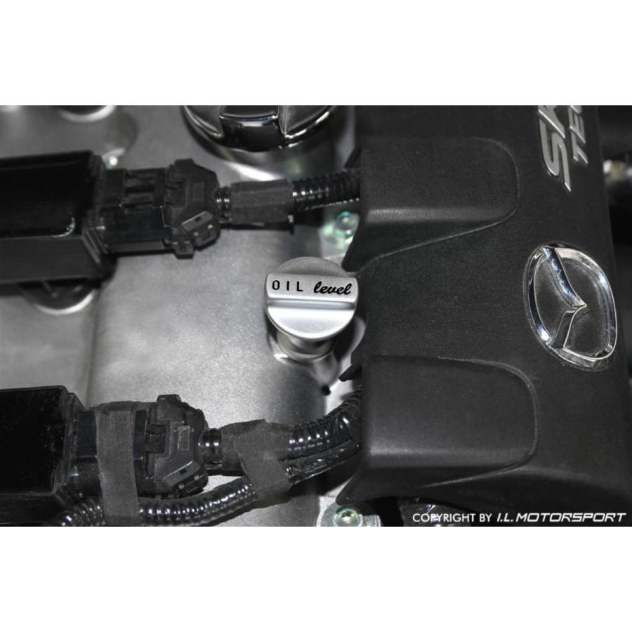 ILモータースポーツ (アイエルモータースポーツ) オイルレベルゲージハンドル シルバー/ブラック NCEC/ND5RC/NDERC/ND5RE/NDERE NCD-301261 |  | 01