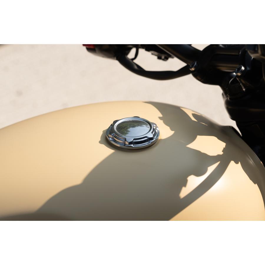 モートーン タンクキャップ TELSTAR ポリッシュ T100/T120 SpeedTwin900 Scrambler900 MMU657の画像