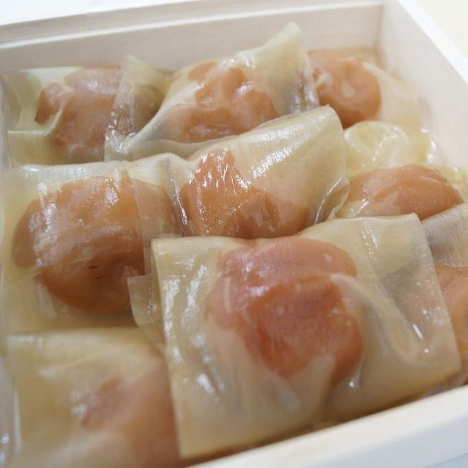 紀州南高梅 こんぶ巻梅 250g 木箱入り 塩分8％ はちみつ入り 縁起物 ご贈答におすすめ |  | 01