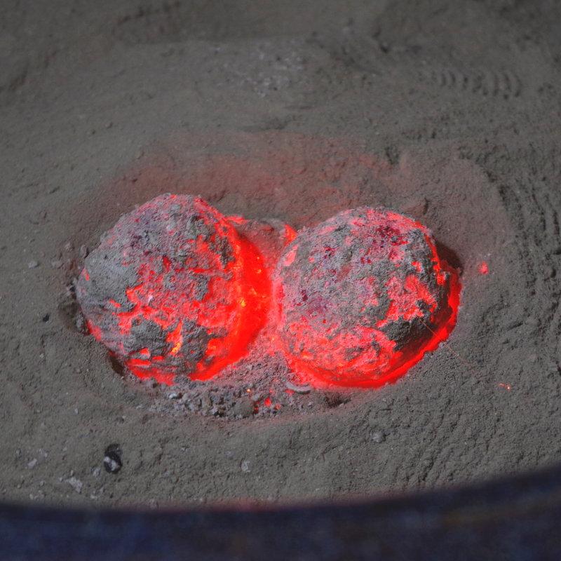 炭団 たどん 10kg / 炭火 燃料 火鉢 七輪 キャンプ | 増田屋 | 02