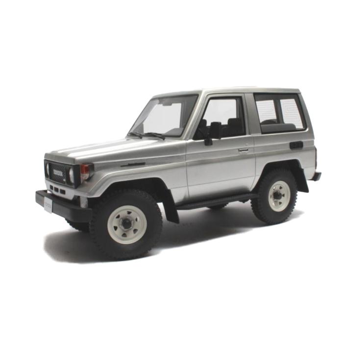 CULT（カルト） 1/18 トヨタ ランドクルーザー BJ70 1984-1989 シルバー LHD