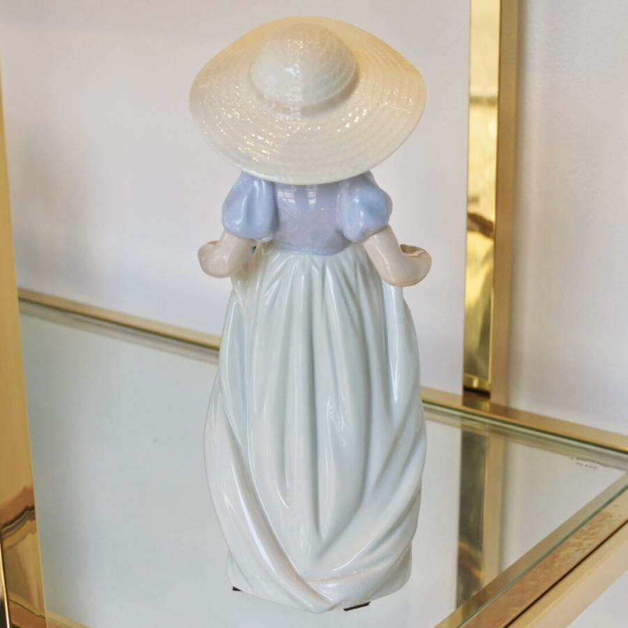 LLADRO 正規販売店 リヤドロ たくさん摘めたよ! SKU01006756 LLADRO 正規販売店 リヤドロ たくさん摘めたよ! SKU01006756