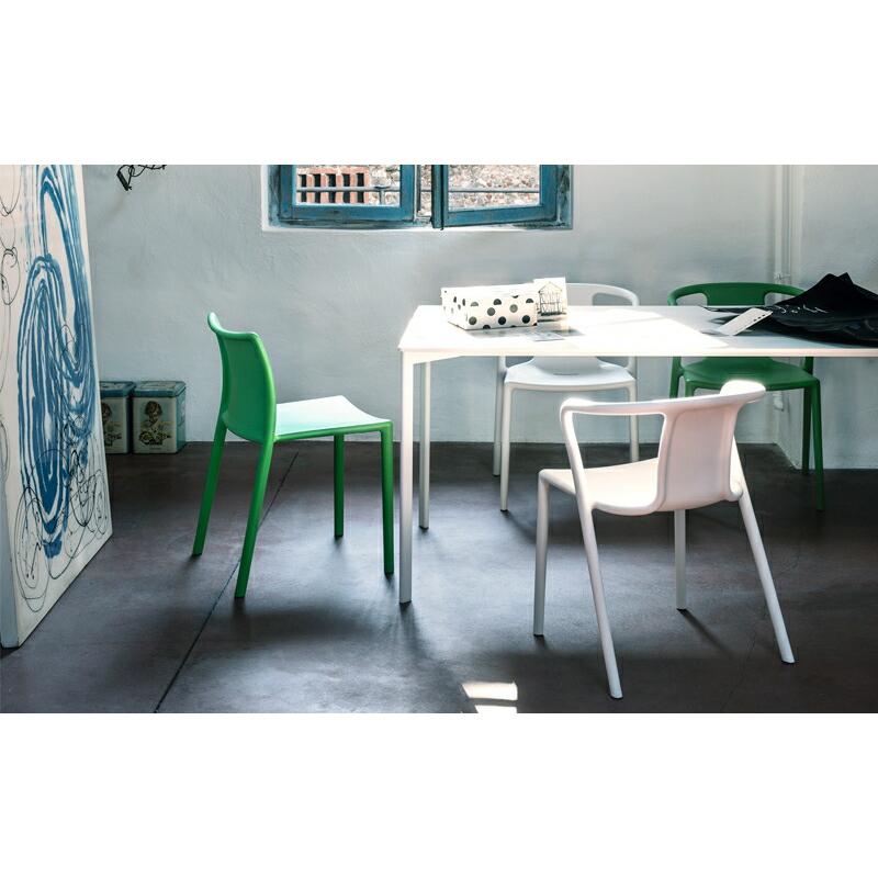 MAGIS　マジス　エアチェア　屋外使用可能 正規品】MAGIS マジス チェア エア 軽量 屋外使用可能 : プラス