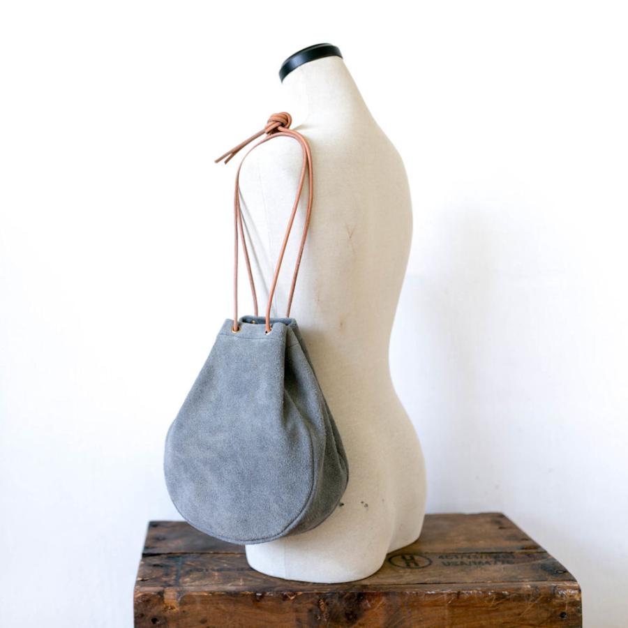 本革スウェード/ベロア製巾着サコッシュバッグ グレー