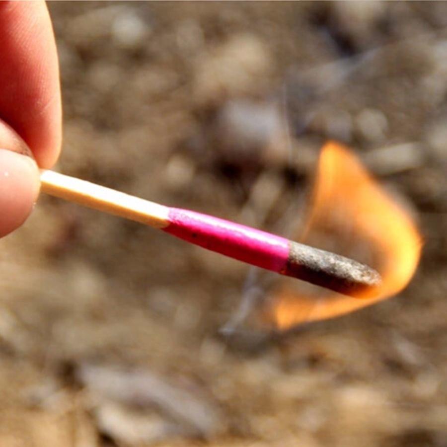 防水ケース入りマッチ 2個セット 雨でも消えない アウトドア サバイバル用品 送料無料 海外から発送 Od1195 Plus Magic 通販 Yahoo ショッピング