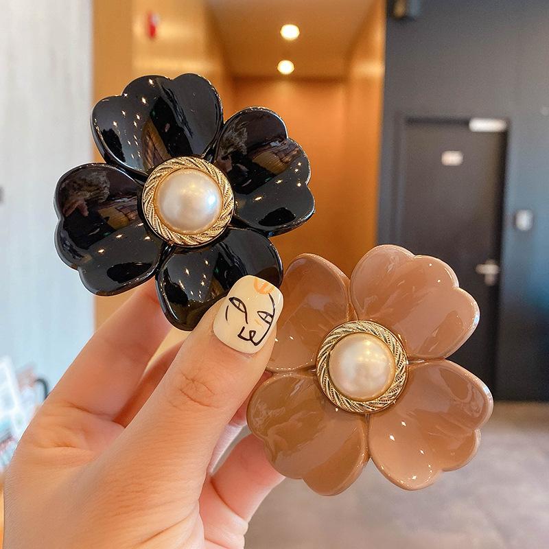ALEXANDLE 花型ピンクヘアクリップ