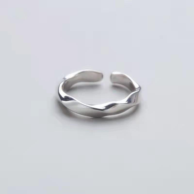 レディース・メビウスリング、Au750 の刻印あり メビウス ペアリング2本セット【無料内側刻印＆選べる宝石