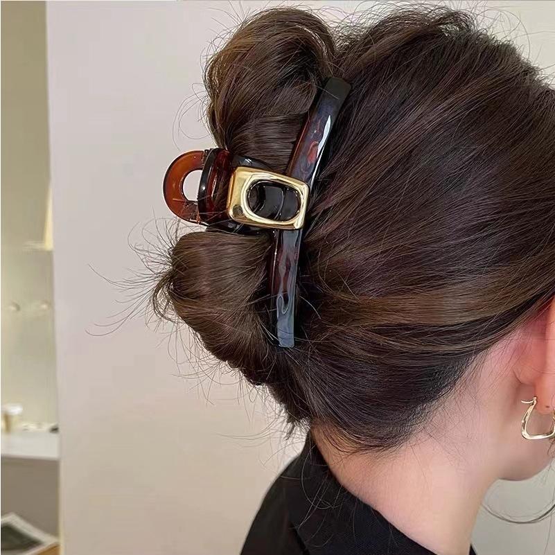 超可爱の ヘアクリップ バンスクリップ レディース ヘアアクセサリー ヘアアレンジ 髪留め 女性用 きれいめ 大人可愛い おしゃれ べっ甲風 ホワイト ブラック Riosmauricio Com