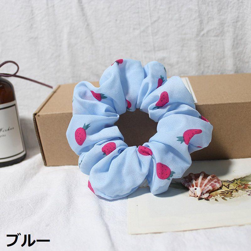 親子シュシュ　ヘアゴム　2個セット　ベリーガーデン　木の実　いちご　ホワイト紺 plusnao（プラスナオ） シュシュ 同色2個セット レディース 大人 ヘア