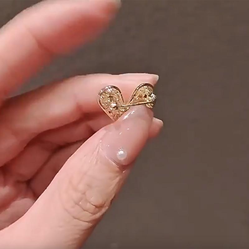 ブローチ ピンブローチ レディース アクセサリー ハート ビジュー