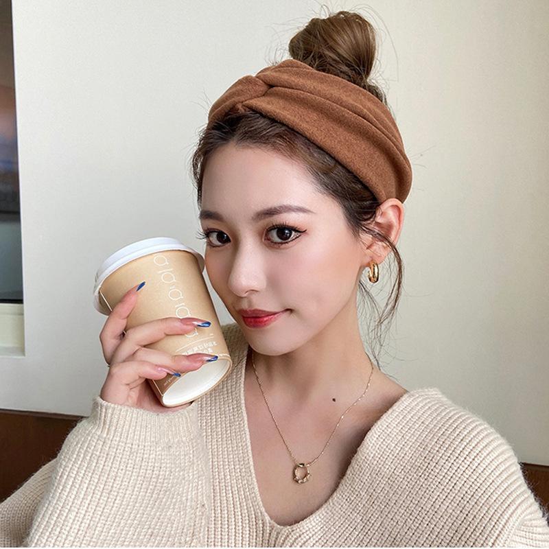 日本未発売 ヘアバンド ヘッドバンド ヘアアクセサリー レディース 女性 ヘアターバン 髪留め 髪飾り ヘアアアレンジ 無地 単色 シンプル おしゃれ かわいい480円 Aynaelda Com