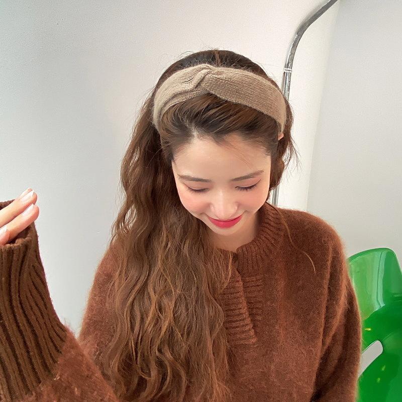 カチューシャ 幅広 レディース 女性用 ヘアアクセサリー ヘアバンド ヘッドバンド 髪飾り ヘアアレンジ ワイド ねじり 太め 無地 シンプル おしゃ :acc-99146:プラスナオYahoo!店 - 通販 - Yahoo!ショッピング カチューシャ 幅広 レディース 女性用 ヘアアクセサリー ヘアバンド ヘッドバンド 髪飾り ヘアアレンジ ワイド ねじり 太め 無地 シンプル おしゃ :acc-99146:プラスナオYahoo!店 - 通販 - Yahoo!ショッピング