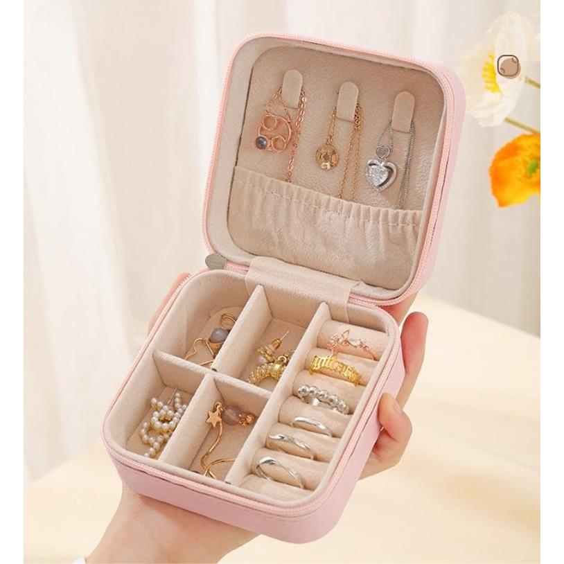 floow　マーガレット＆ソフィのアクセサリーケース・小物入れケース floow様専用 マーガレット＆ソフィのアクセサリーケース・小物入れケース