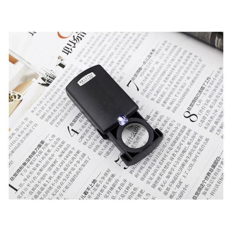 ルーペ 拡大鏡 30倍 LEDライト付き 虫眼鏡 虫メガネ ミニ 小型 携帯 コンパクト 持ち運び 読書 新聞 観察 鑑定 便利 | plusnao | 01