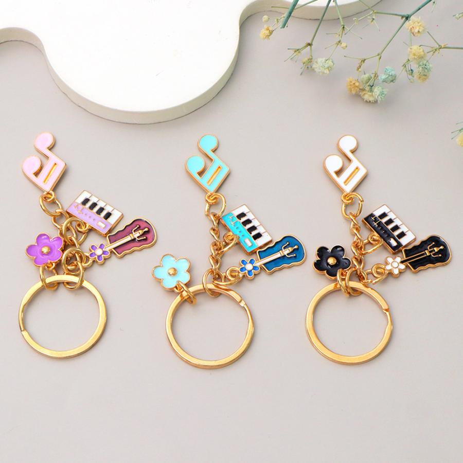 ★新品未使用★　　貴重！　X JAPAN ロゴ入チャーム付きリング　キーホルダー plusnao キーホルダー バッグチャーム キーチャーム キー