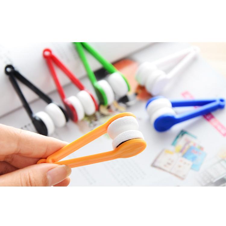 メガネ拭き 5個セット メガネクリーナー トングタイプ 両面 眼鏡拭き ケア用品 老眼鏡 サングラス レンズクリーナー 携帯用 持ち運び ギフト プレ | plusnao | 05