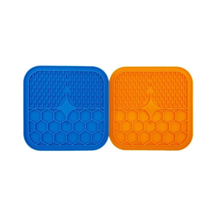 リックパッド 舐めるパッド シリコン 吸盤 ペット用品 15cm 小型