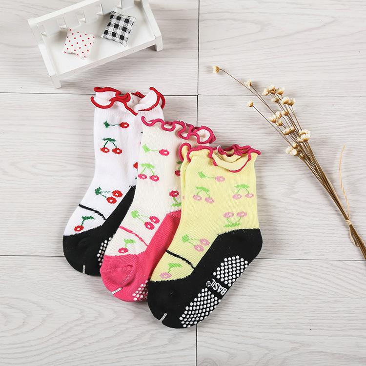 靴下 ソックス ベビー キッズ 女の子 さくらんぼ チェリー シューズプリント フリル 可愛い お洒落 お出かけ 室内 滑り止め 春 夏 1歳 2歳 プラスナオ Paypayモール店 通販 Paypayモール