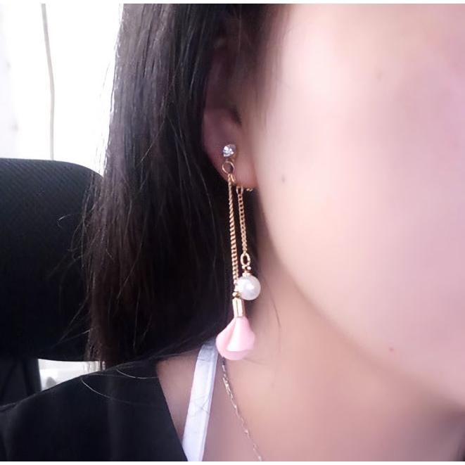 イヤリング フェイクパール 花びら フラワー レディース アクセサリー ゆらゆら 揺れる おしゃれ きれいめ 上品 可愛い かわいい キュート 女性用 プラスナオ Paypayモール店 通販 Paypayモール