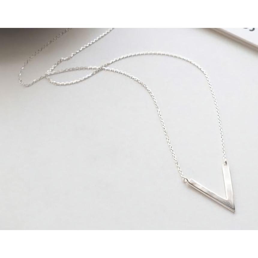 ネックレス ペンダント レディース アクセサリー ラウンドチェーン シルバー925 V字型 Vサイン かわいい おしゃれ お洒落 シンプル カジュアル プラスナオ Paypayモール店 通販 Paypayモール