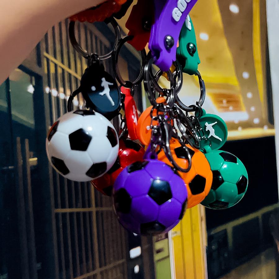 ❌サッカー好き- ̗̀ ෆ( ˶'ᵕ'˶)ෆ ̖́-新品キーホルダー直径約4 Amazon.co.jp: [SAFIGLE] 3個 ぶら下げキーホルダー サッカー