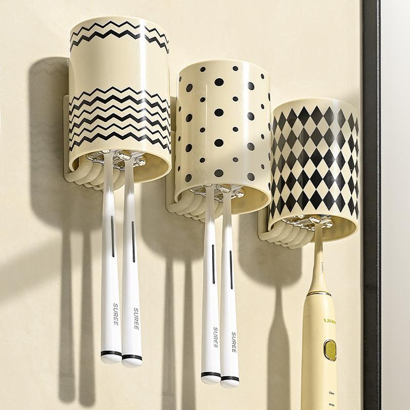 【新品未使用】歯ブラシホルダー コップ立て 壁掛けタイプ plusnao 歯ブラシホルダー 壁掛け粘着式 コップスタンド 吊り