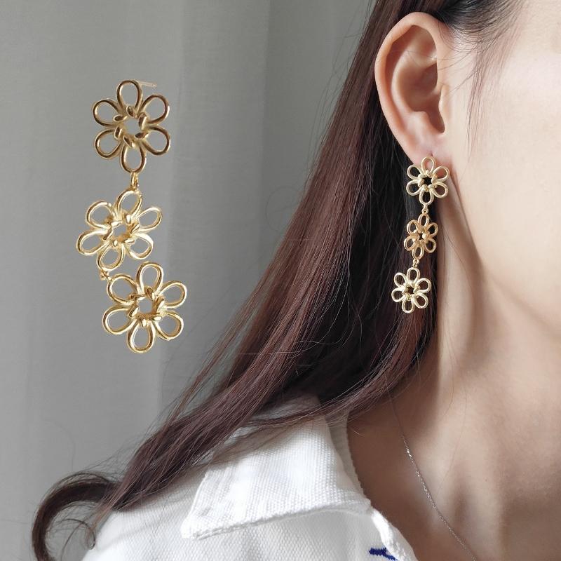 ピアス 片耳用 スタッドピアス シルバー925 アクセサリー レディース 女性 花 揺れる かわいい おしゃれ ギフト プレゼント プラスナオ Paypayモール店 通販 Paypayモール
