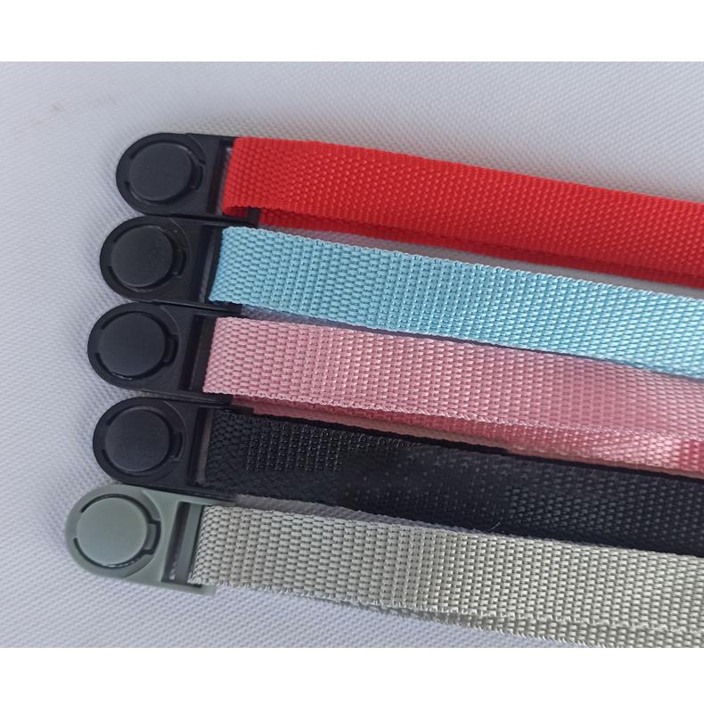 最終値下げ! 傷あり‼️ 水筒カバー 底カバー 金属ストラップ 手持ち斜めがけ 最終値下げ! 傷あり‼️ 水筒カバー 底カバー 金属ストラップ 手持ち斜