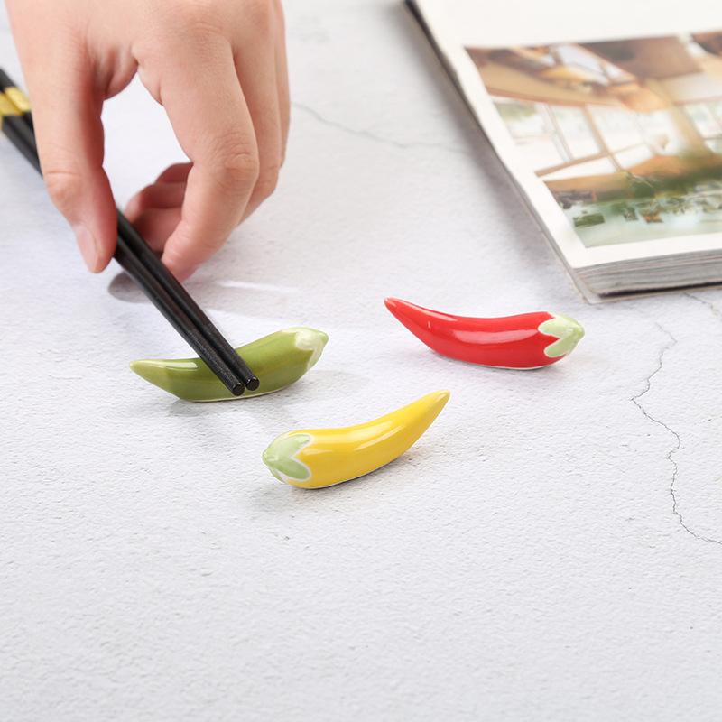 新品 箸置き 唐辛子 箸置き 唐辛子1個 陶器美濃焼面白い箸置き イホシロ窯 赤とうがらし