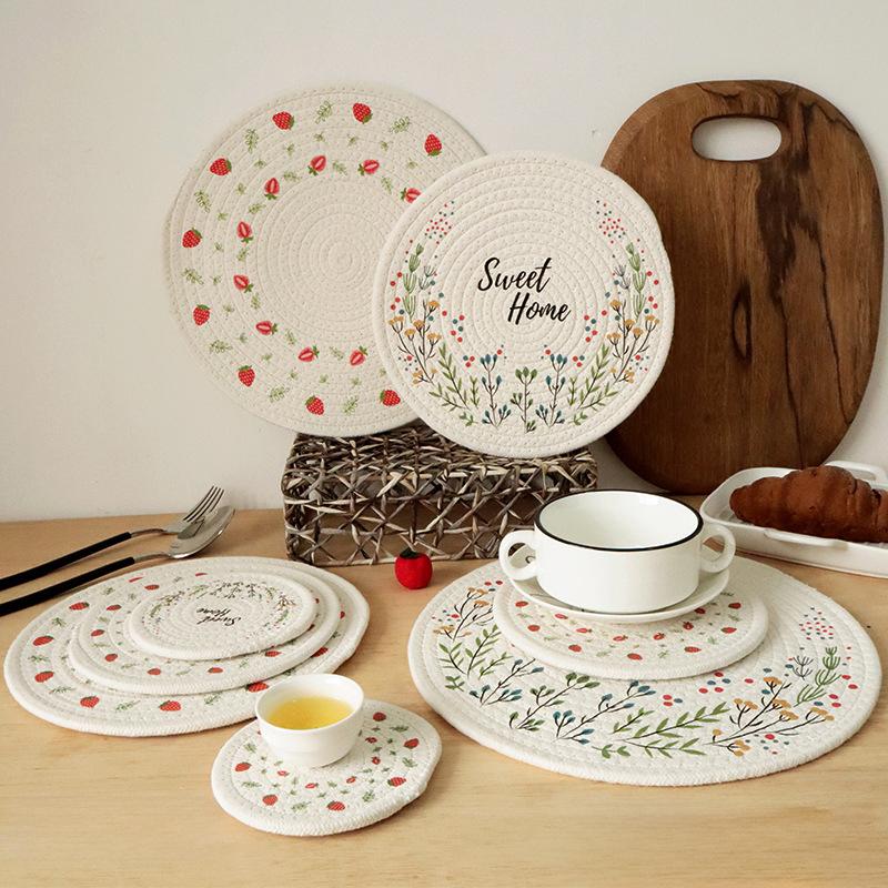 LIVPLUS ①フライパン4点セット② ランチョンマット③ 鍋敷き④マグカップ 楽天市場】お皿にもなる IH ワンハンドルフライパン と マグカップ 鍋