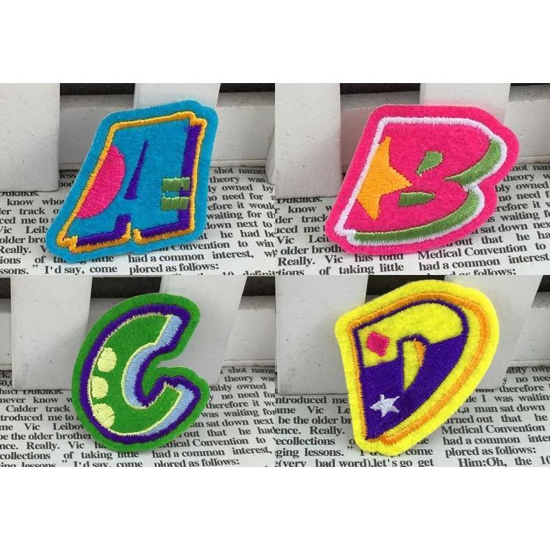 ワッペン アルファベット 英字 英語 ハンドメイド 手芸 DIY カラフル