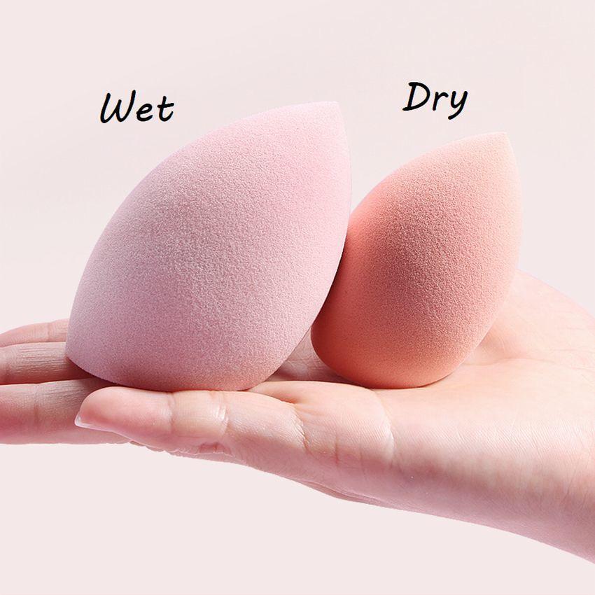 メイクアップ用スポンジ 4個セット パウダーパフ 3D 立体 ケース付き コスメ 化粧道具 時短 水で膨らむ 吸収力 保水性 ウェット ドライ