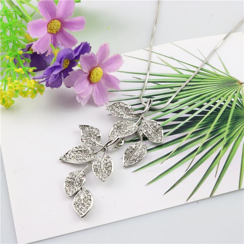 コーラル花彫刻ペンダント・ブレスレット・ネックレス　3点セット 桜 ペンダント ネックレス レディース K10 ゴールド