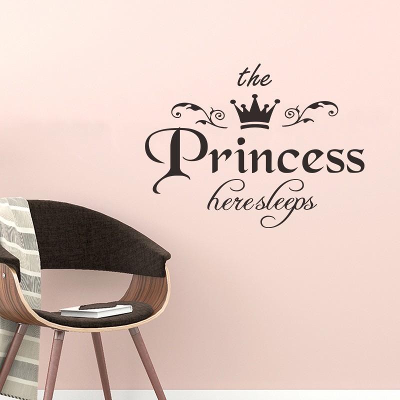 素敵な ウォールステッカー 壁紙シール モノトーン はがせる 王冠 クラウン プリンセス ガーリー 英字 アルファベット 英文 窓 ガラス 壁シール おしゃれ590円 Aynaelda Com
