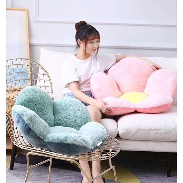 水色のクッション椅子　お洒落　チェア　ネイル 水色のクッション椅子 お洒落 チェア ネイル