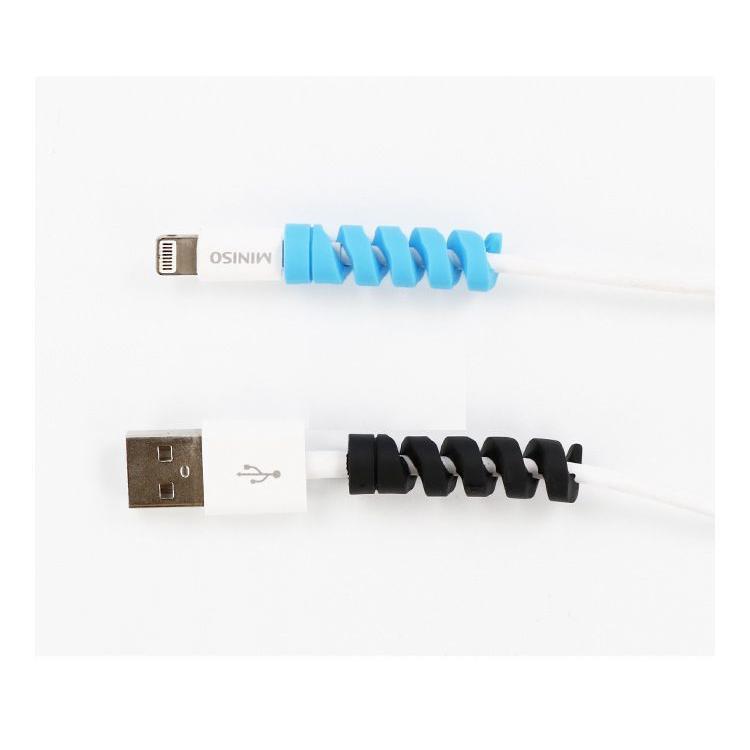 ケーブル保護カバー 同色4個セット プロテクター 断線防止 保護