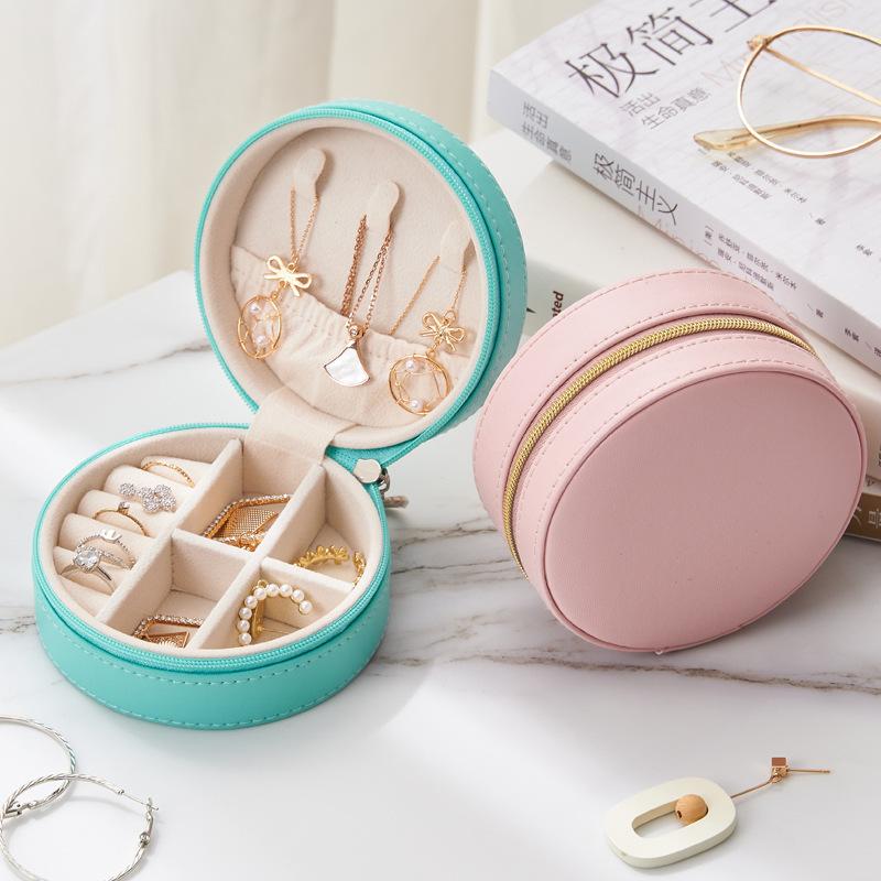 【SCARABE】美品　プラチナ　リングネックレス　ケース付き アクセサリーケース ジュエリーボックス 携帯用 持ち運び コンパクト