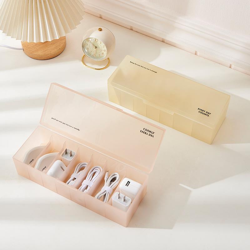 Vロール 　USBケーブル、収納袋付き Vロール USBケーブル、収納袋付き ケーブル収納できるから車内も