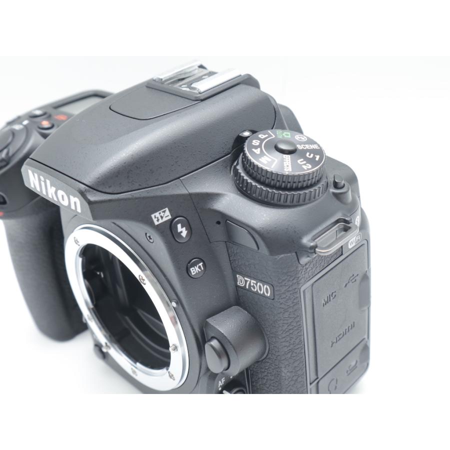 ニコン Nikon D7500 18-140VR レンズキット |  | 07