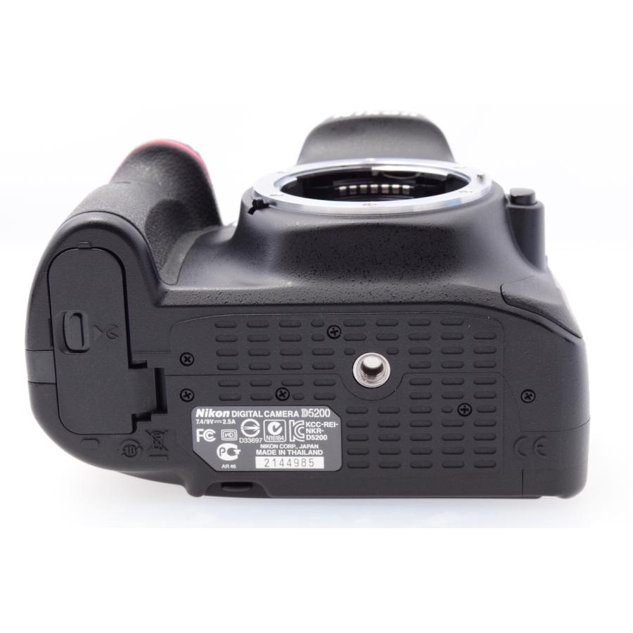 キヤノン Canon D5200 レンズキット AF-S DX NIKKOR 18-55mm f/3.5-5.6G VR |  | 07