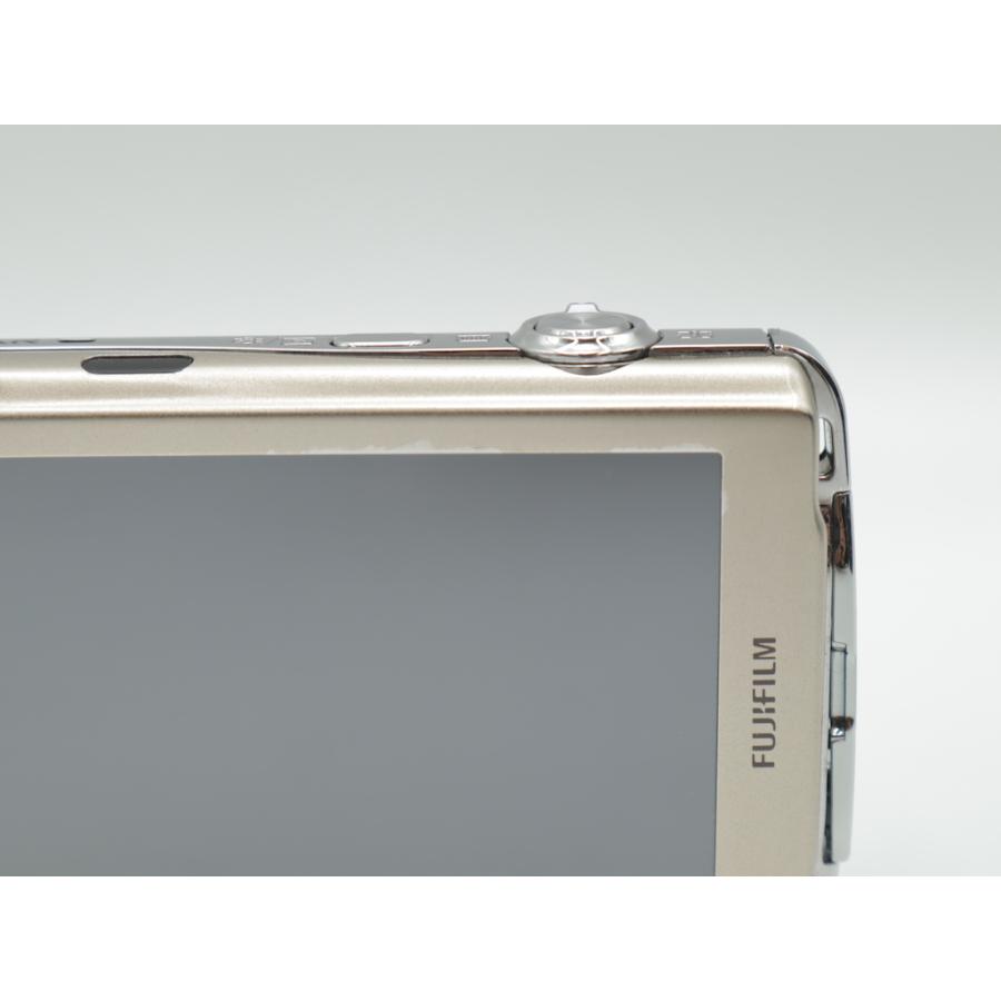 フジフィルム FUJIFILM FinePix Z800 EXR ゴールド FX-Z800EXR G |  | 08