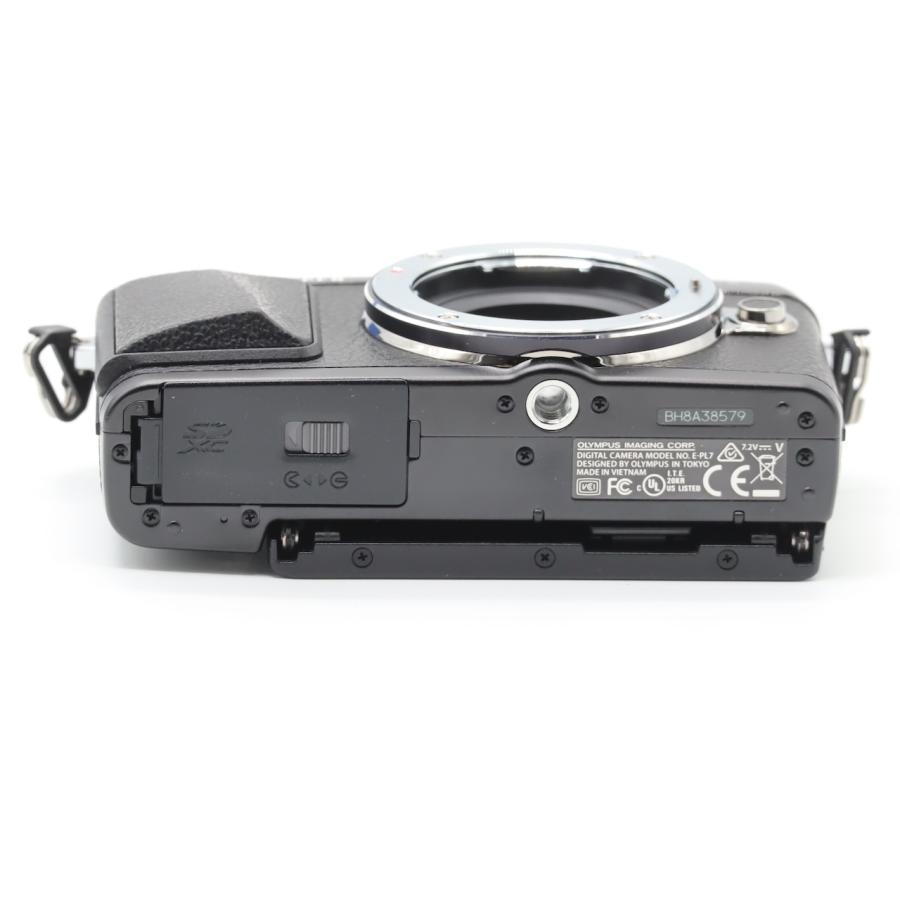 オリンパス PEN Lite E-PL7 |  | 03